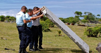 Malaysia Airlines Destroços encontrados costa africana