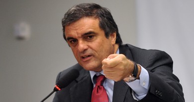 Ministro Cardozo questionar legalidade pedido impeachment