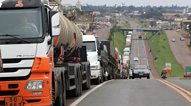 Ministério Justiça publica regras fiscalização postos combustíveis após greve caminhoneiros