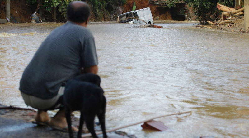 Forte temporal provoca estragos Rio deixa menos 3 mortos